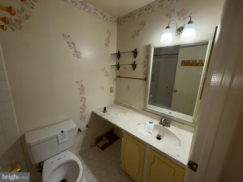 9200 EDWARDS WAY Unit: 106