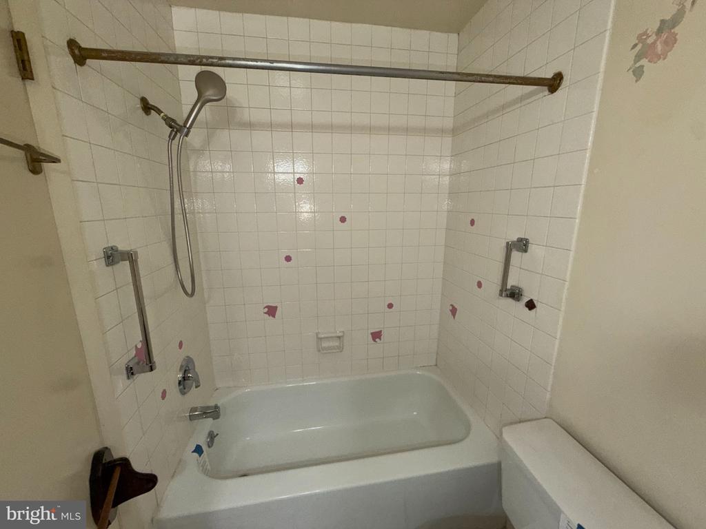 9200 EDWARDS WAY Unit: 106