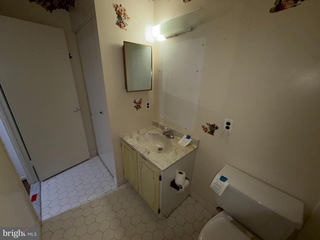 9200 EDWARDS WAY Unit: 106