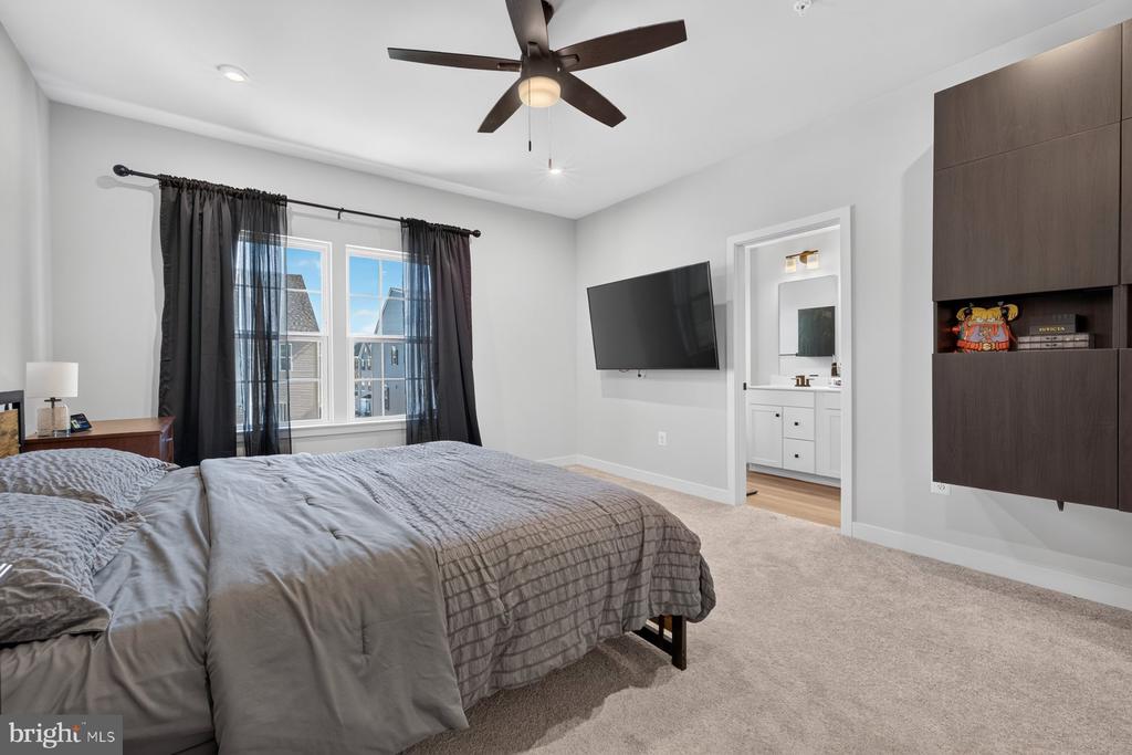 16108 MEADOW GLENN DRIVE