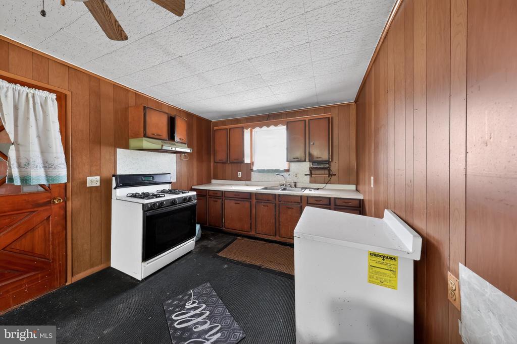 1826 SUDLERSVILLE ROAD