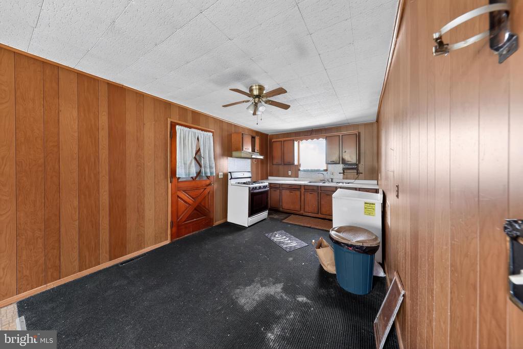 1826 SUDLERSVILLE ROAD