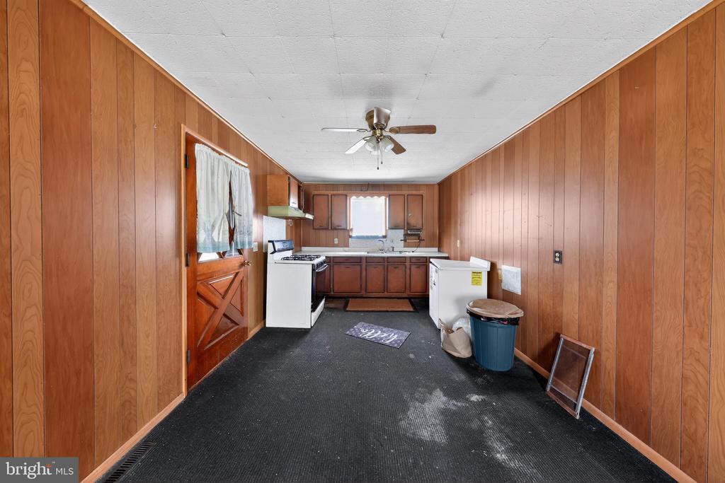 1826 SUDLERSVILLE ROAD