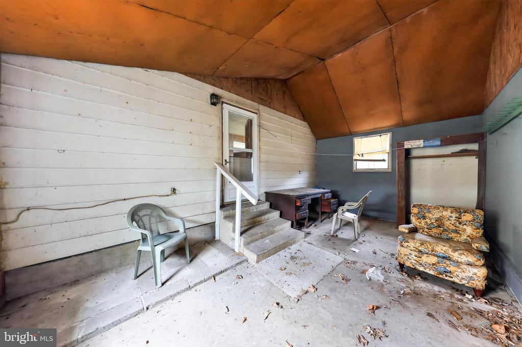 1826 SUDLERSVILLE ROAD