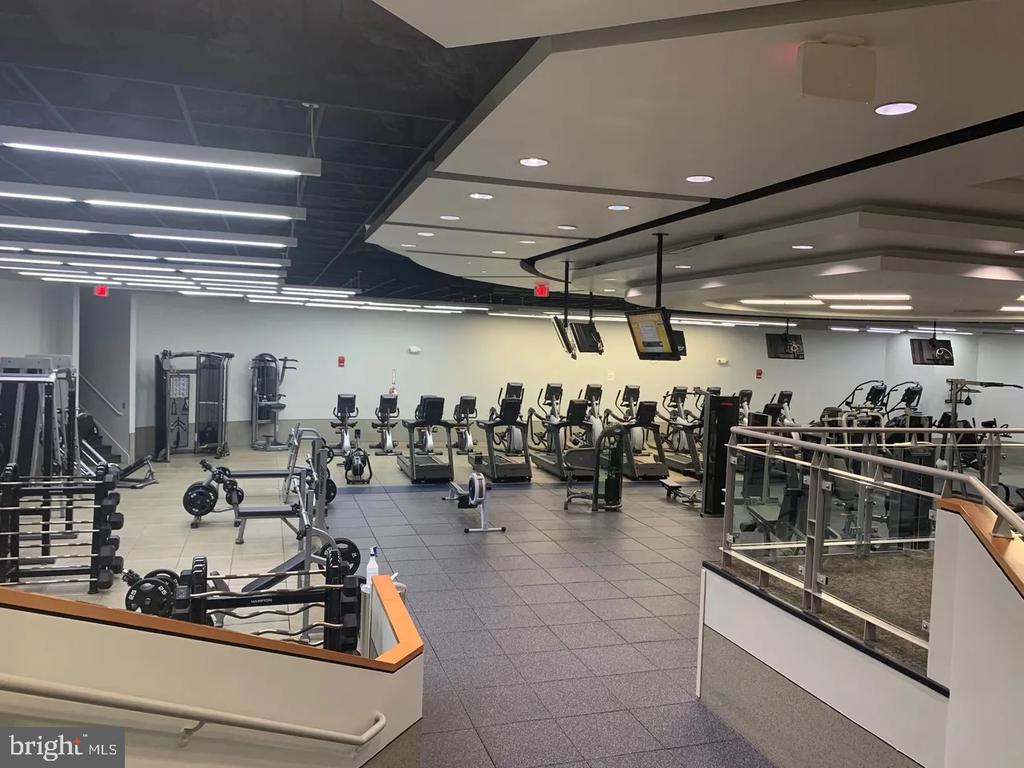 1021 ARLINGTON BOULEVARD Unit: 1138