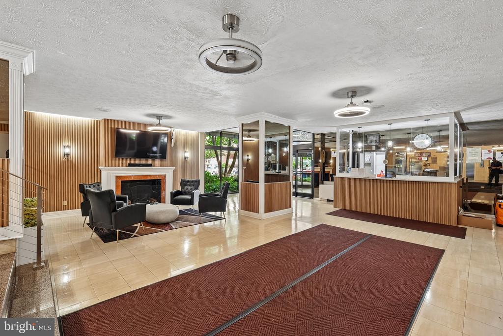 1021 ARLINGTON BOULEVARD Unit: 1138