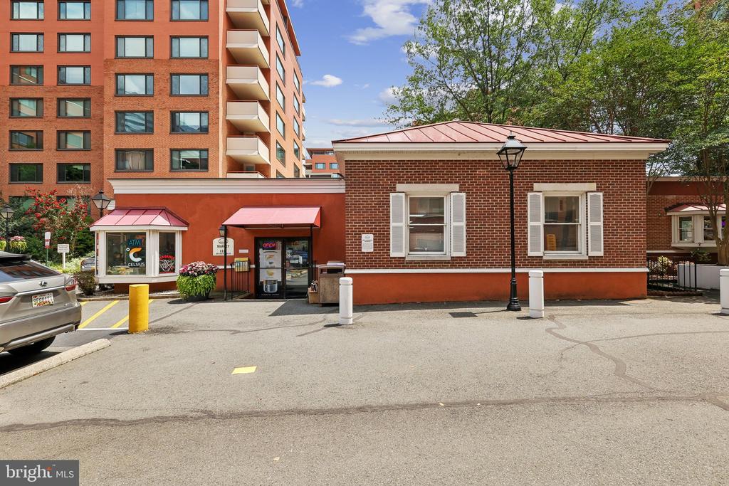 1021 ARLINGTON BOULEVARD Unit: 1138