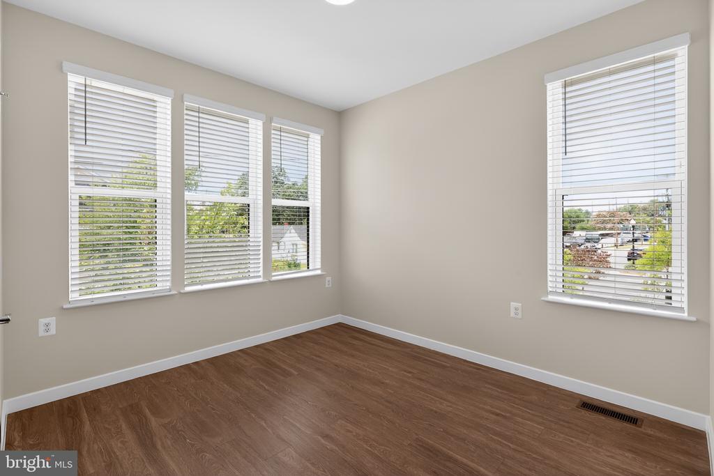 FAIRFAX Unit: 500