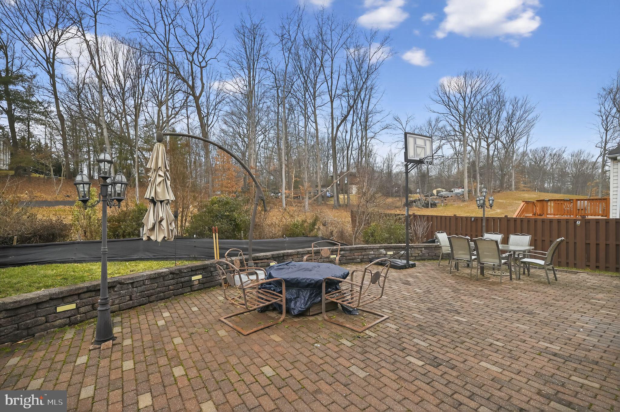 5837 RHODE ISLAND DRIVE