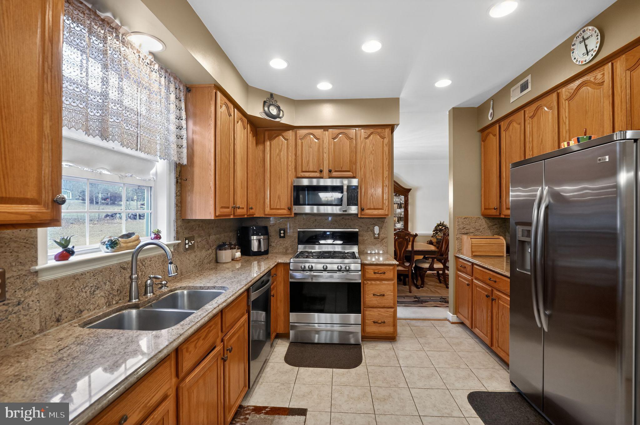 5837 RHODE ISLAND DRIVE