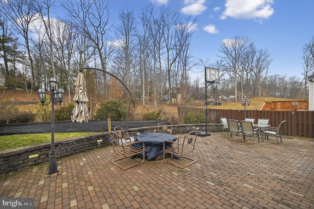 5837 RHODE ISLAND DRIVE