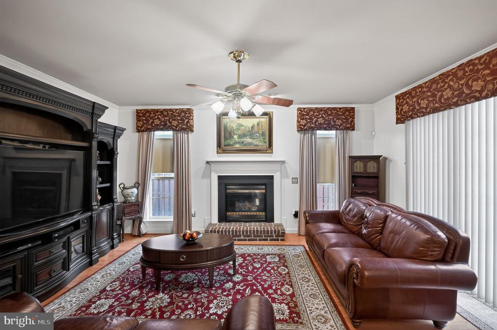 5837 RHODE ISLAND DRIVE