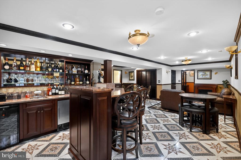 5837 RHODE ISLAND DRIVE