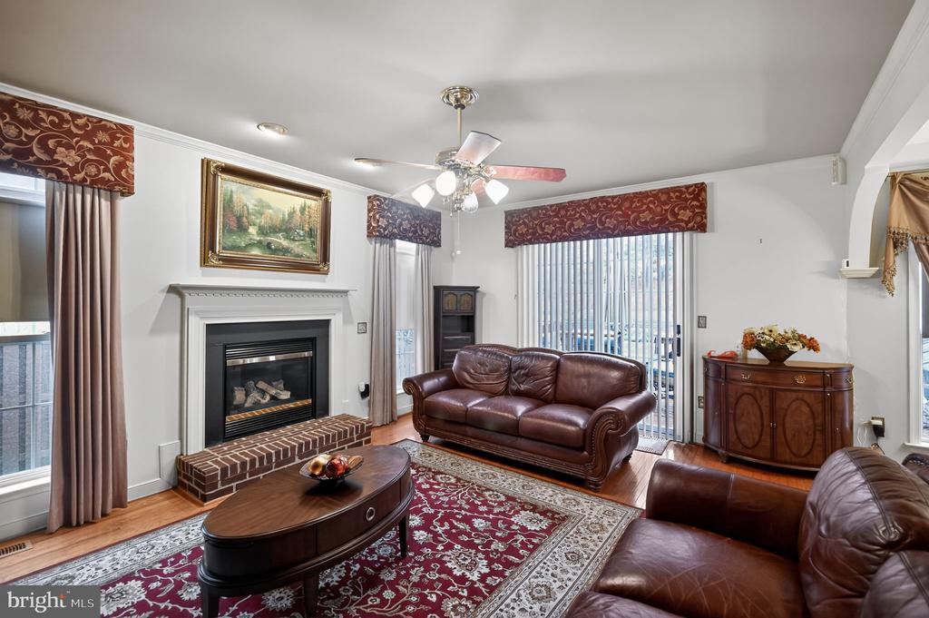 5837 RHODE ISLAND DRIVE