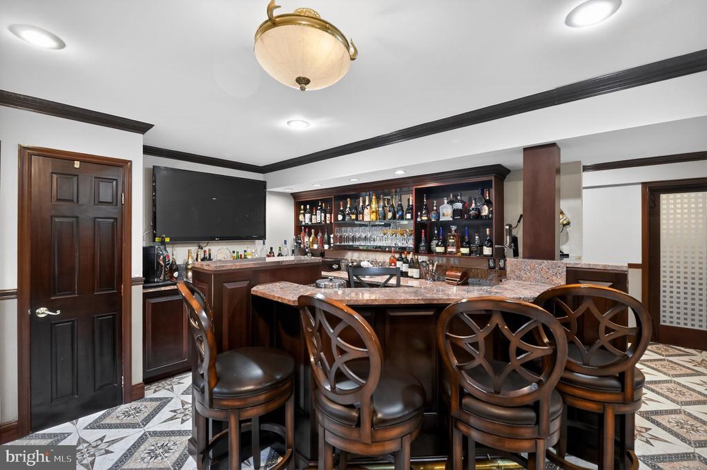 5837 RHODE ISLAND DRIVE