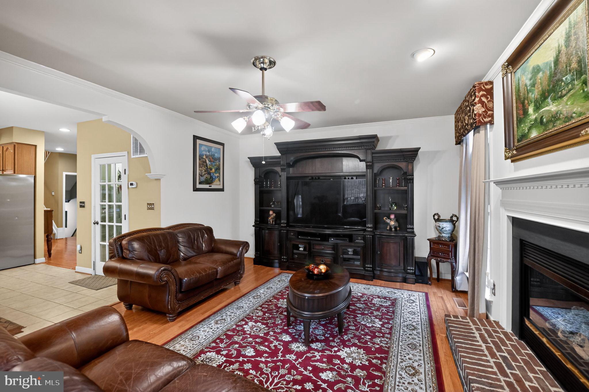 5837 RHODE ISLAND DRIVE