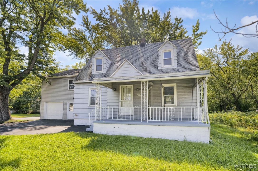 219 Center Road