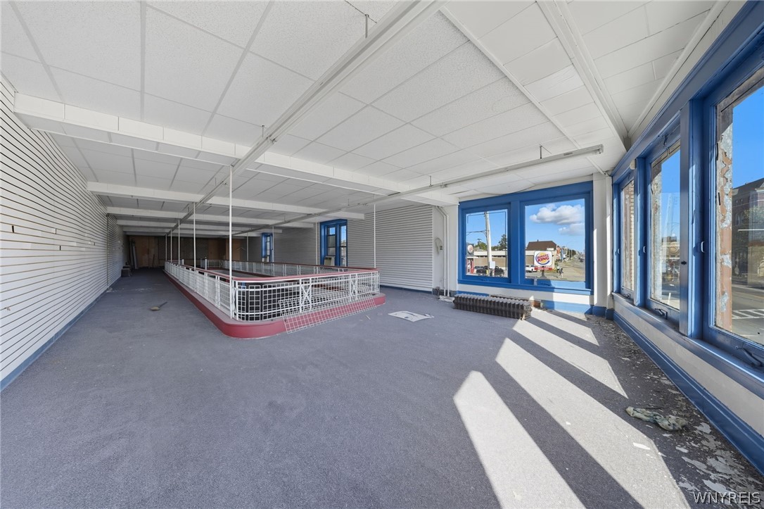 1058 Broadway Street