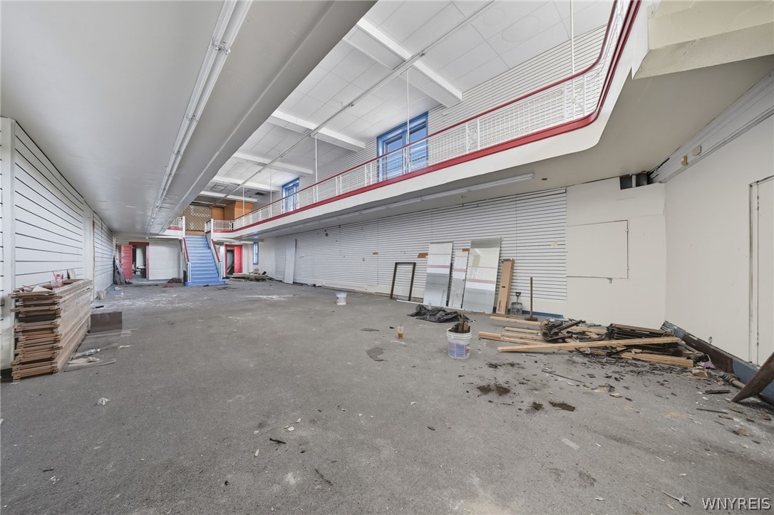 1058 Broadway Street