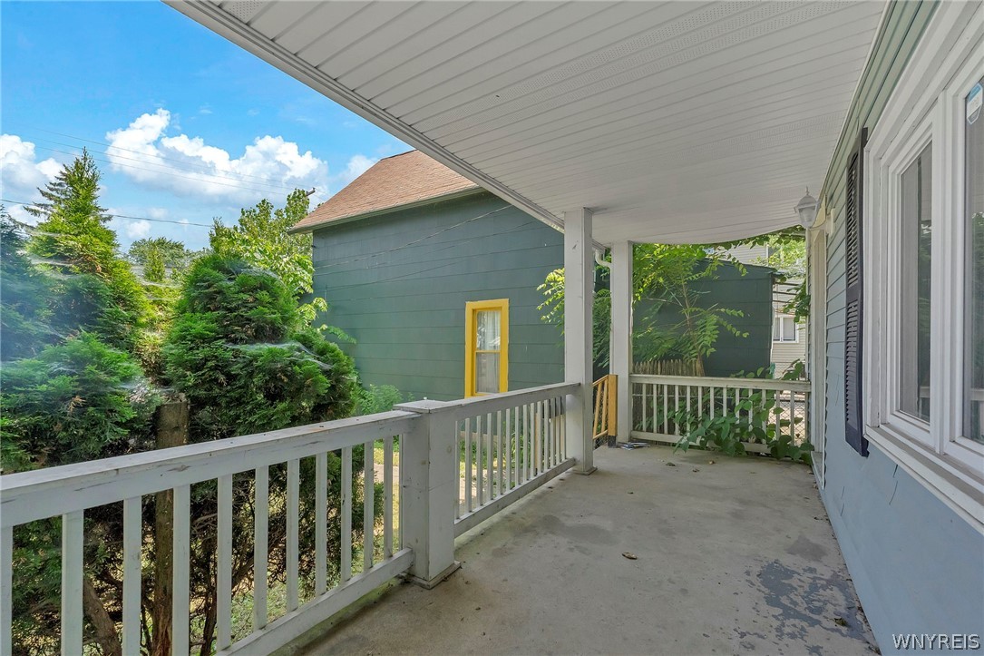 33 Lafayette Avenue