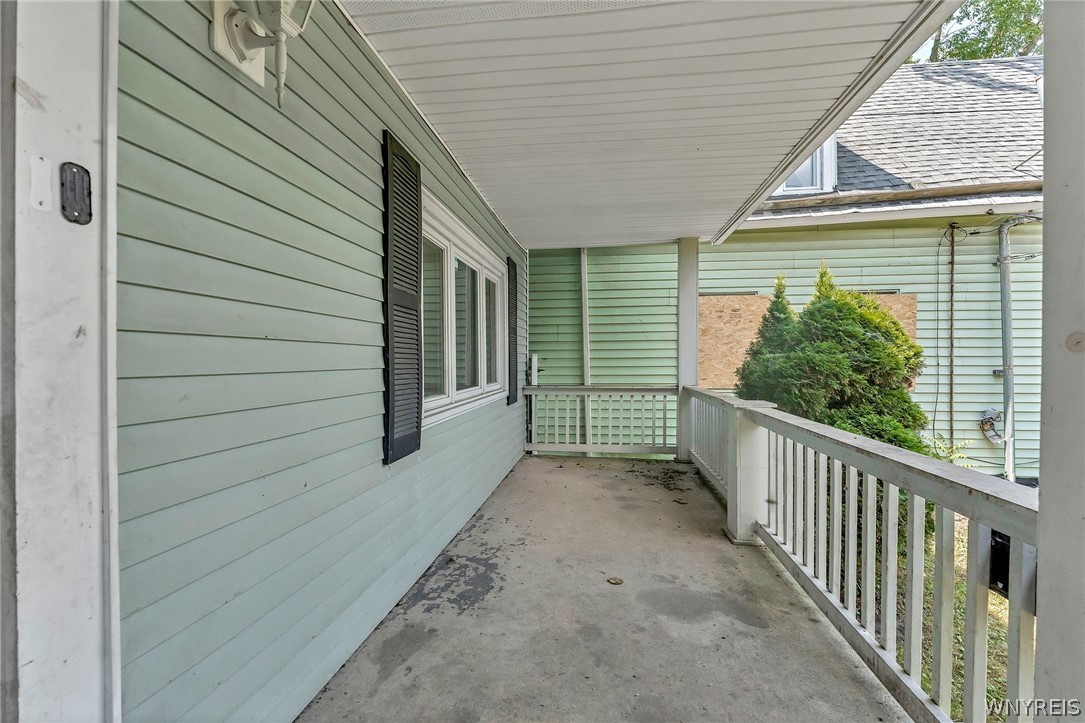 33 Lafayette Avenue