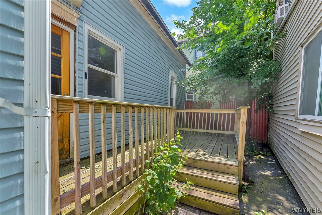33 Lafayette Avenue