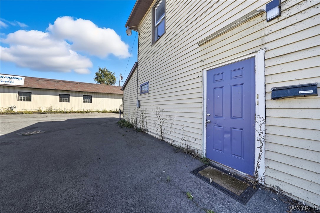 1133 Tonawanda Street