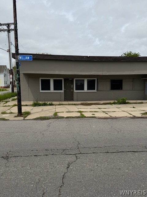 582 East William Street