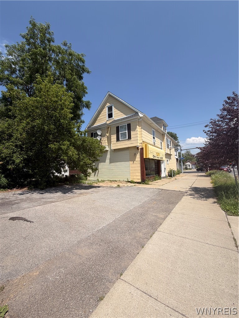 154 Niagara Falls Boulevard