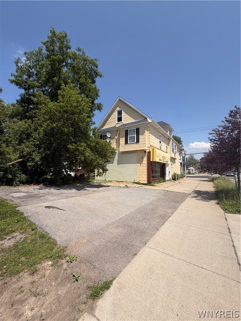 154 Niagara Falls Boulevard