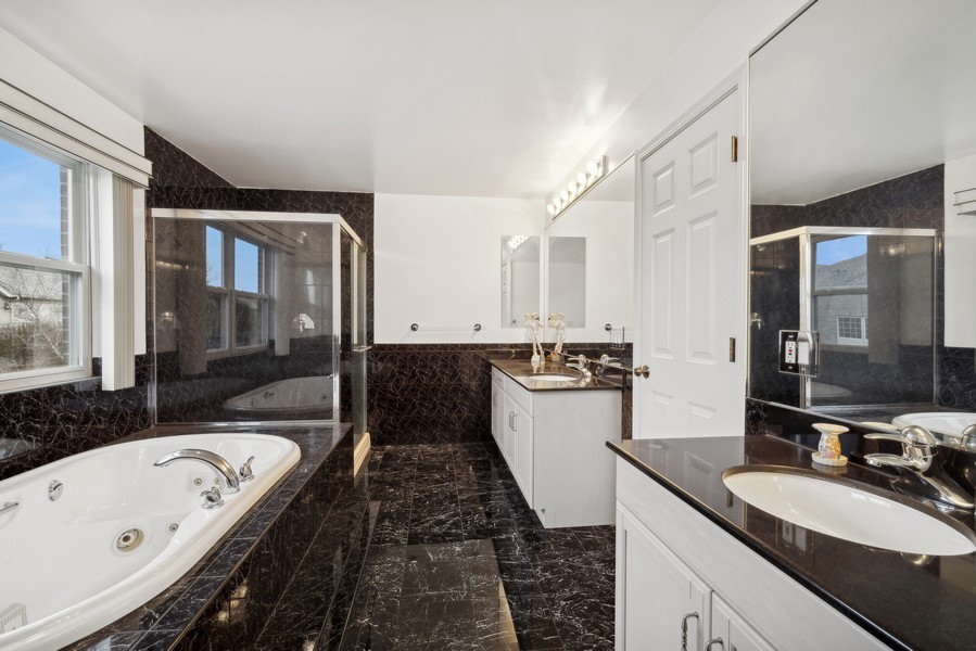 2512 Joshua Lane