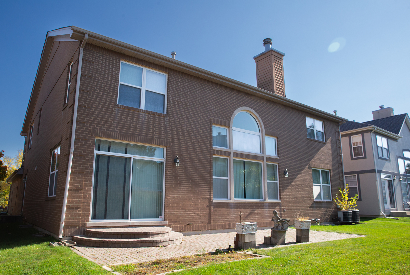 2512 Joshua Lane