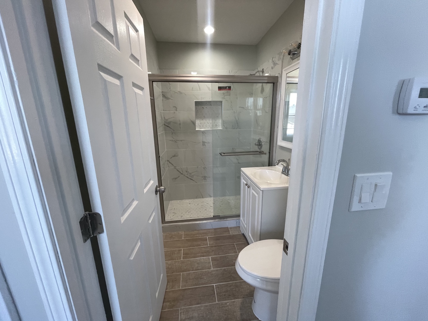 930 W 35th Street Unit: 3R