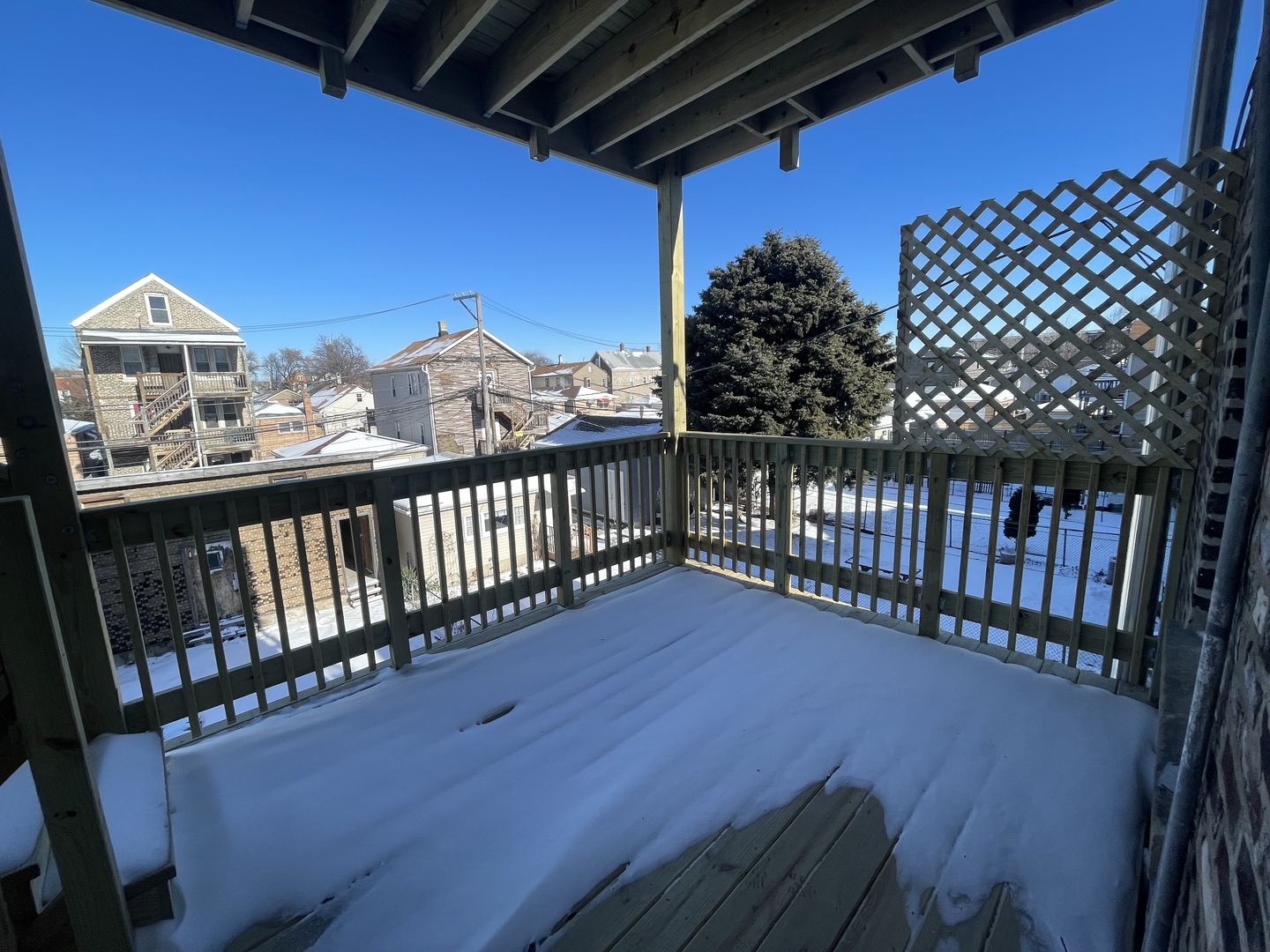 930 W 35th Street Unit: 2R