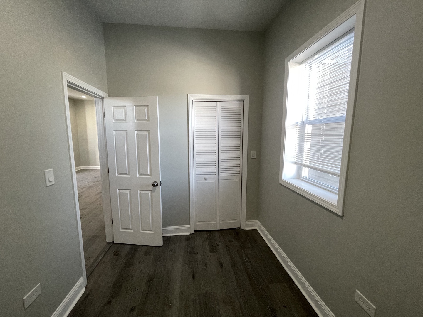 930 W 35th Street Unit: 2R