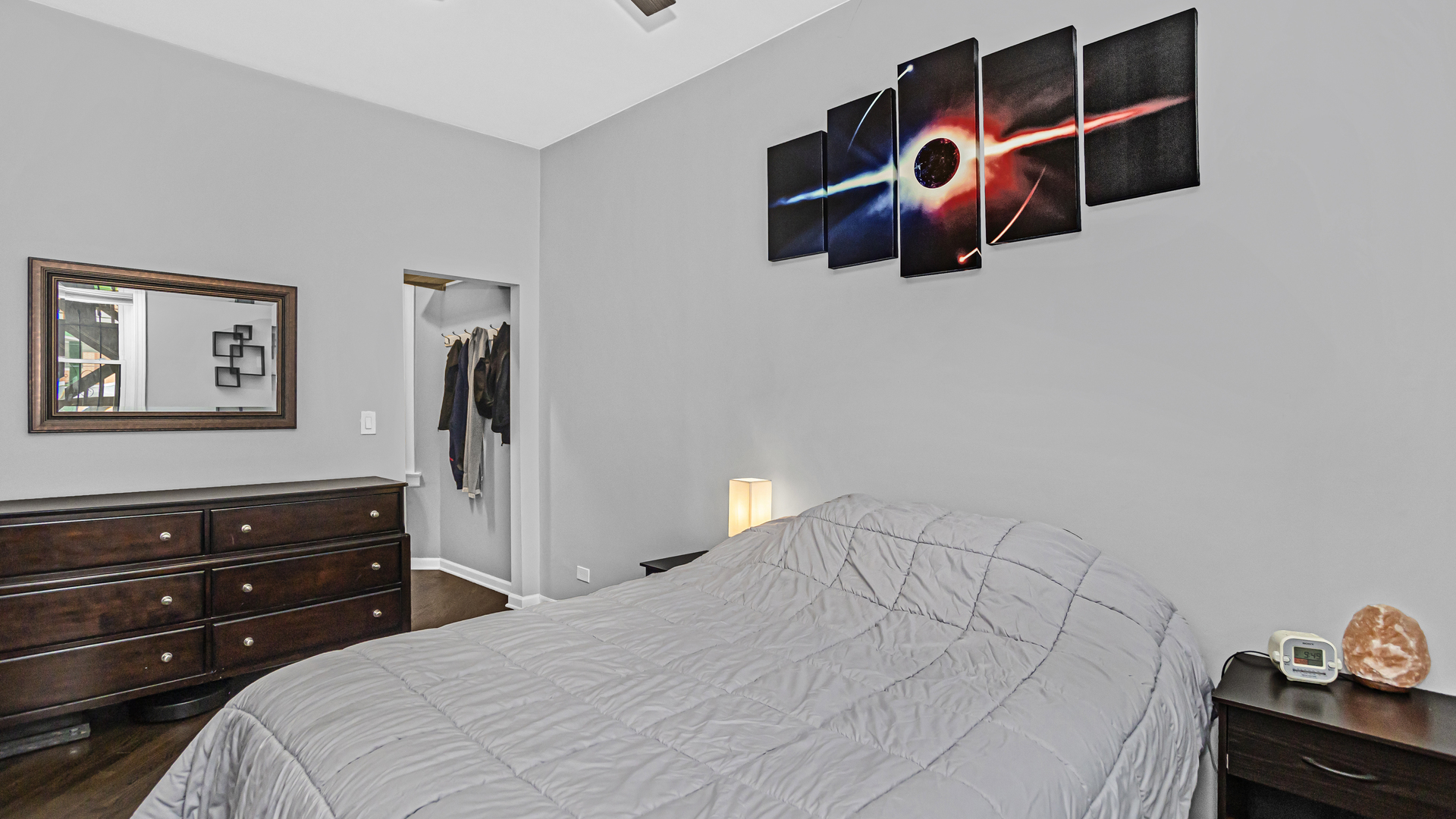824 W Dakin Street Unit: 1