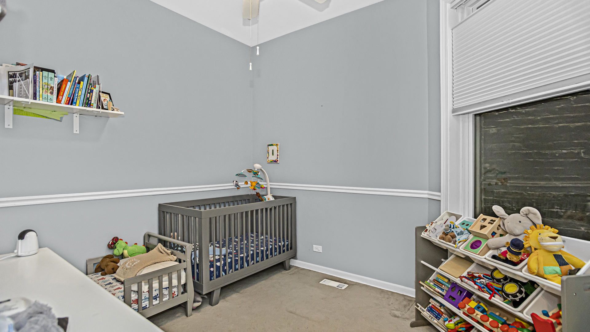 824 W Dakin Street Unit: 1