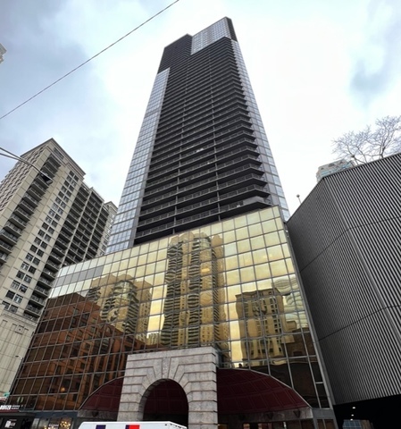 10 E Ontario Street Unit: 2412