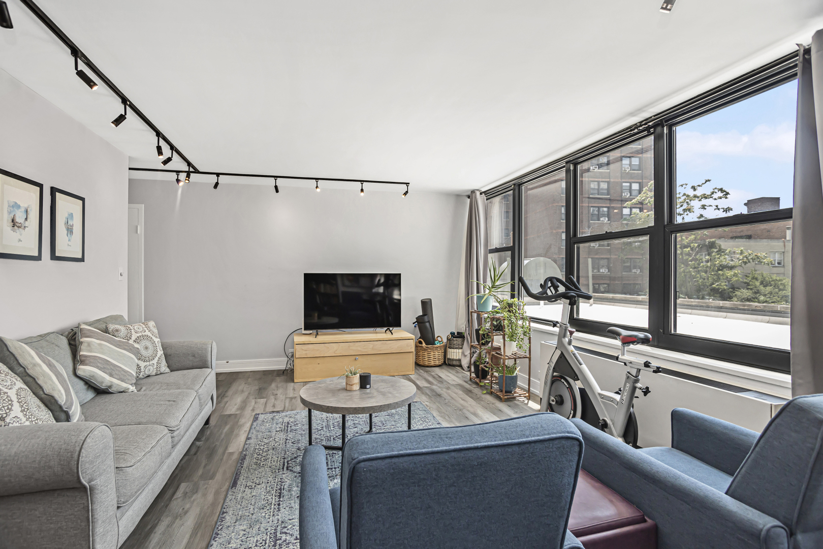 3430 N Lake Shore Drive Unit: 3N