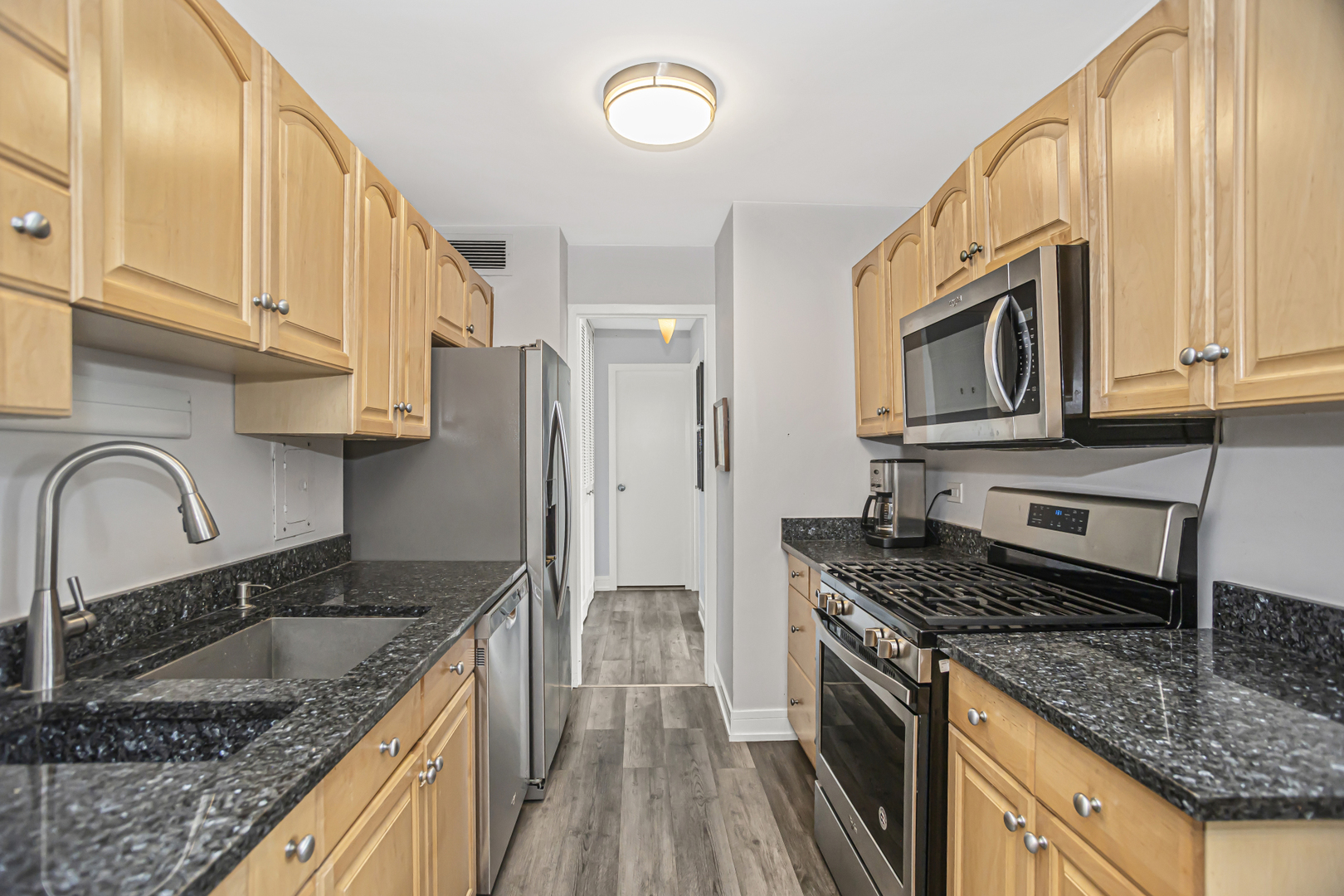 3430 N Lake Shore Drive Unit: 3N