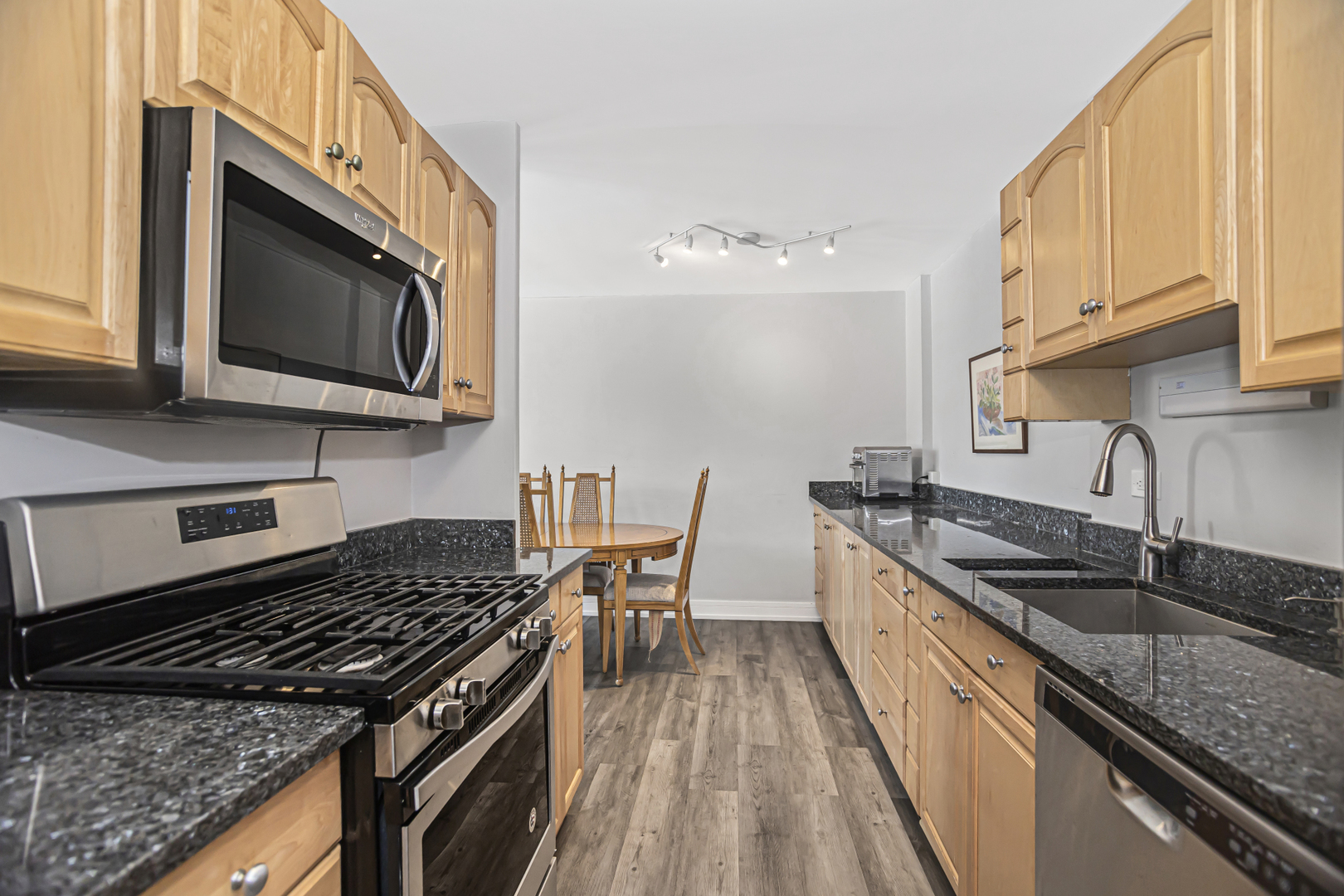 3430 N Lake Shore Drive Unit: 3N