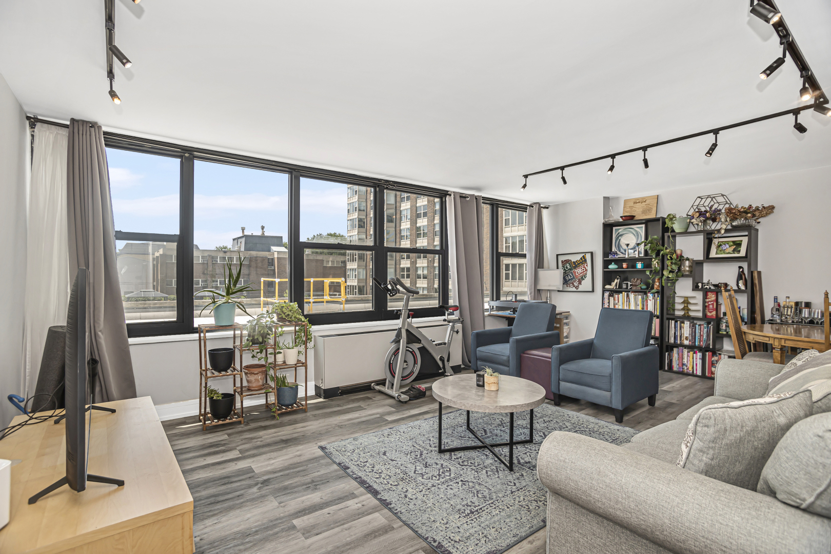 3430 N Lake Shore Drive Unit: 3N