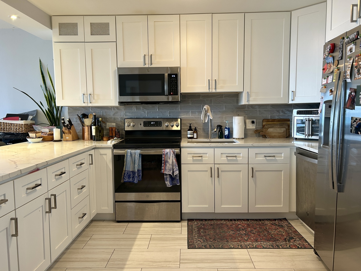 1660 N La Salle Drive Unit: 1009