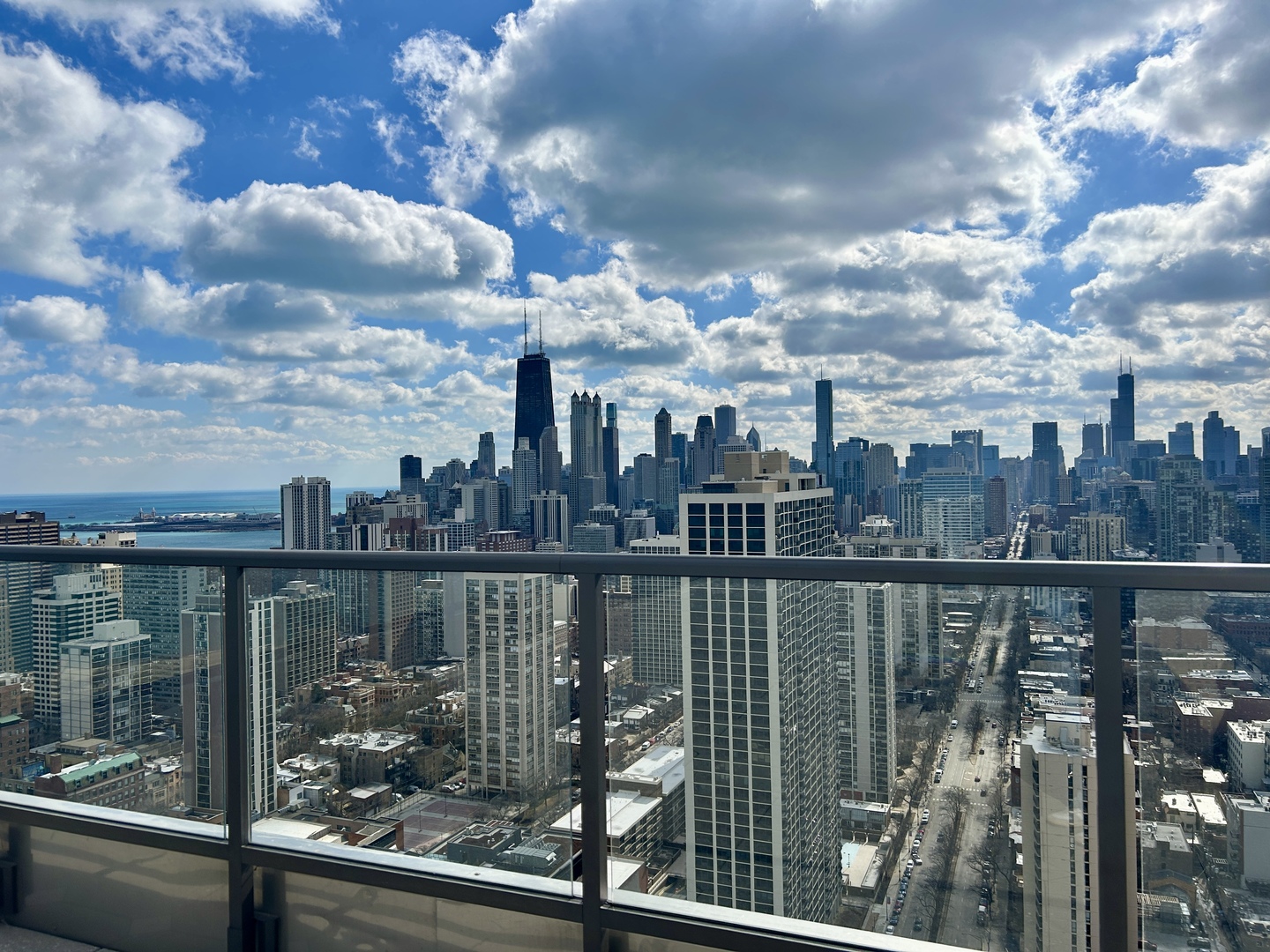 1660 N La Salle Drive Unit: 1009