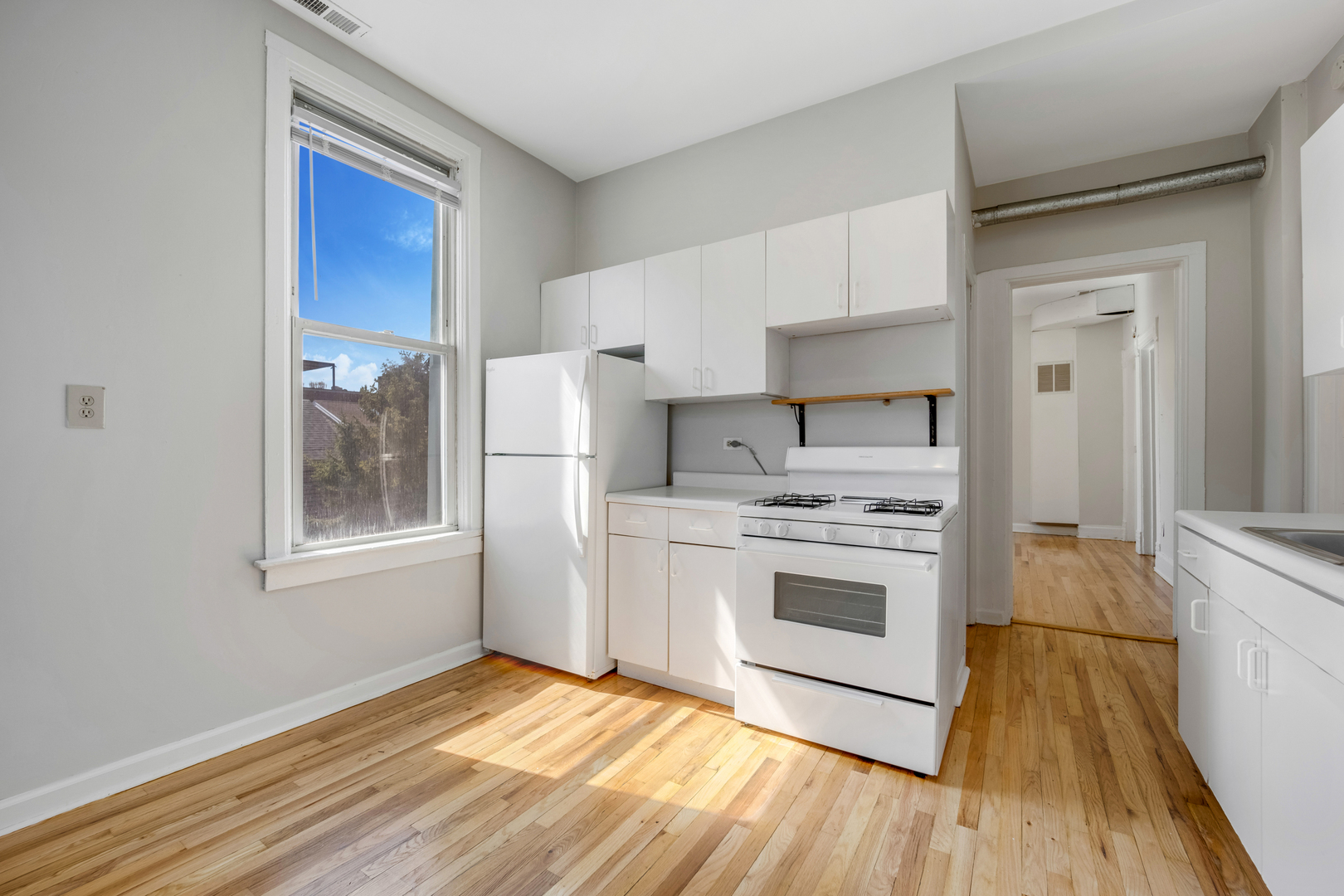 2735 N Magnolia Avenue Unit: CH2