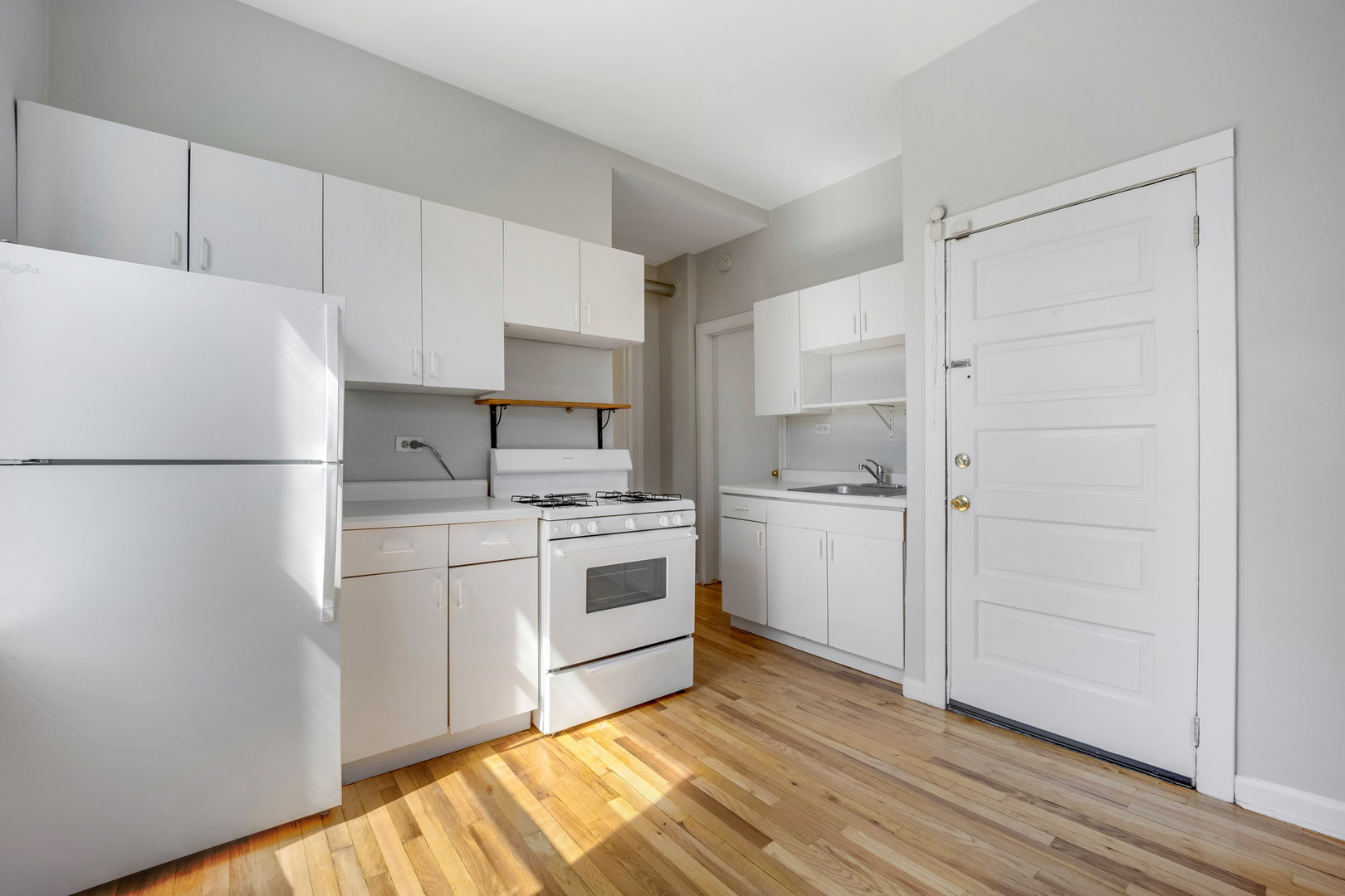 2735 N Magnolia Avenue Unit: CH2
