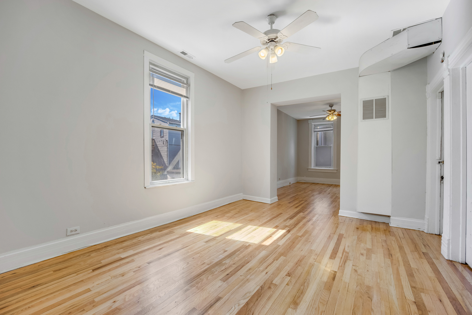 2735 N Magnolia Avenue Unit: CH2