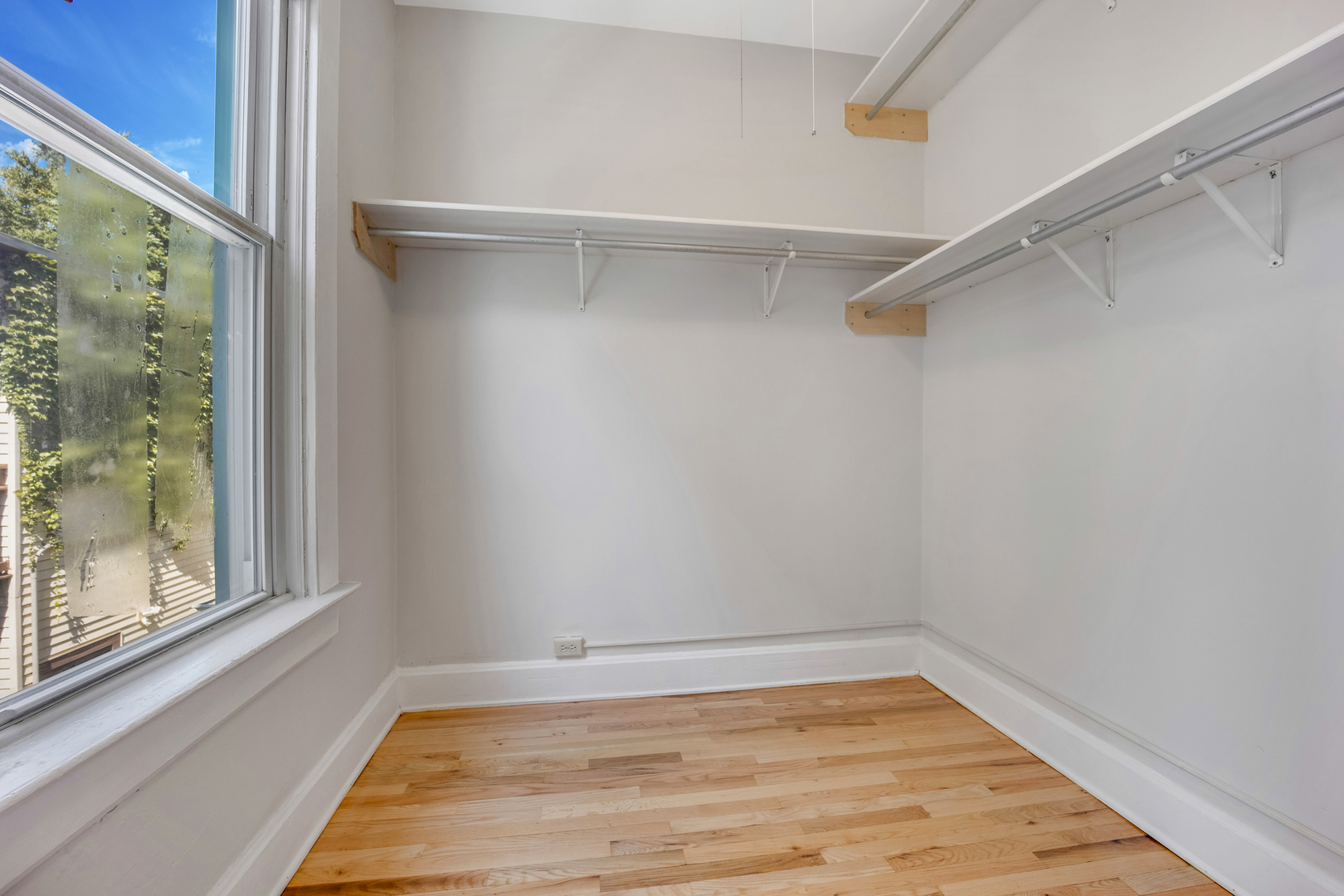 2735 N Magnolia Avenue Unit: CH2