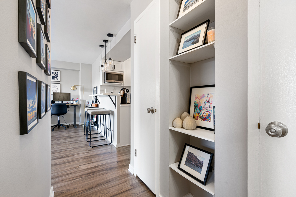 2909 N SHERIDAN Road Unit: 912