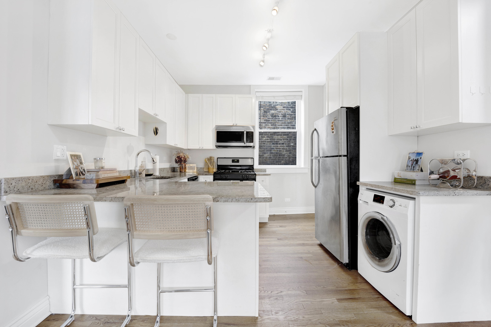 3602 N Oakley Avenue Unit: 1